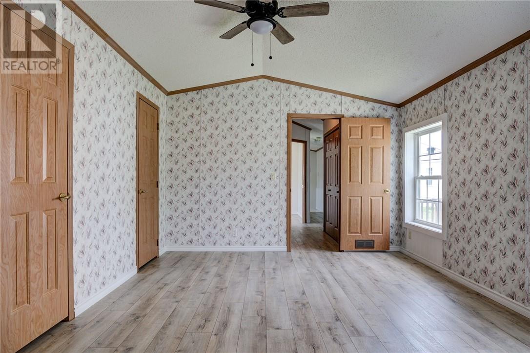 92 Corbin Avenue - 19