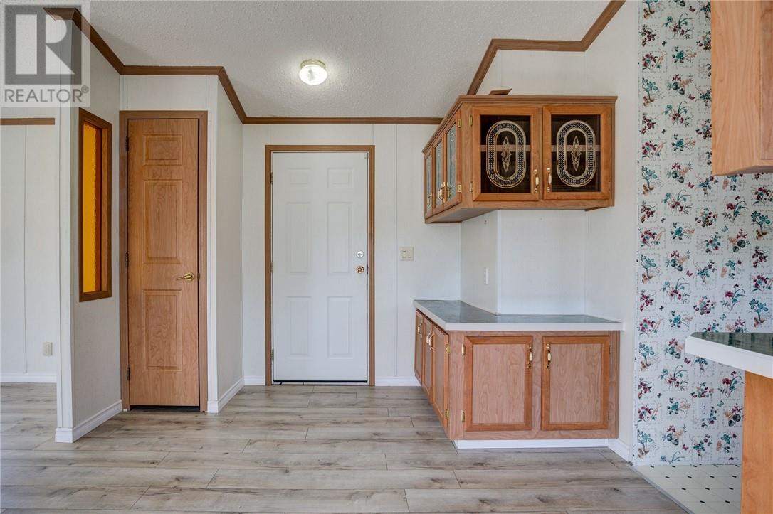 92 Corbin Avenue - 7