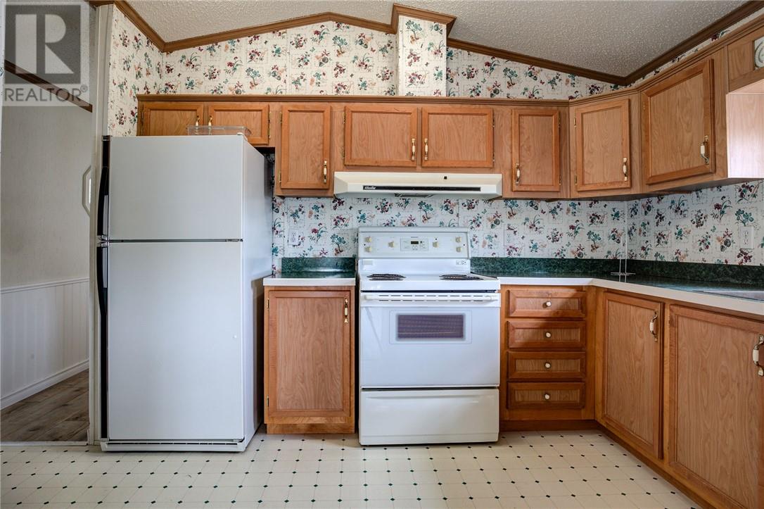 92 Corbin Avenue - 8