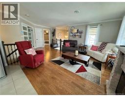 Living room - 5 Gallant Street, Saint Quentin, NB E8A2N5 Photo 8