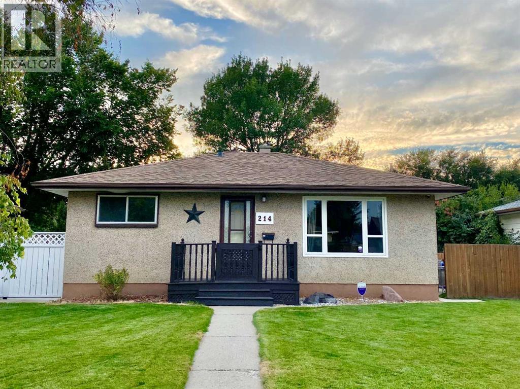 214 25 Street S - 22