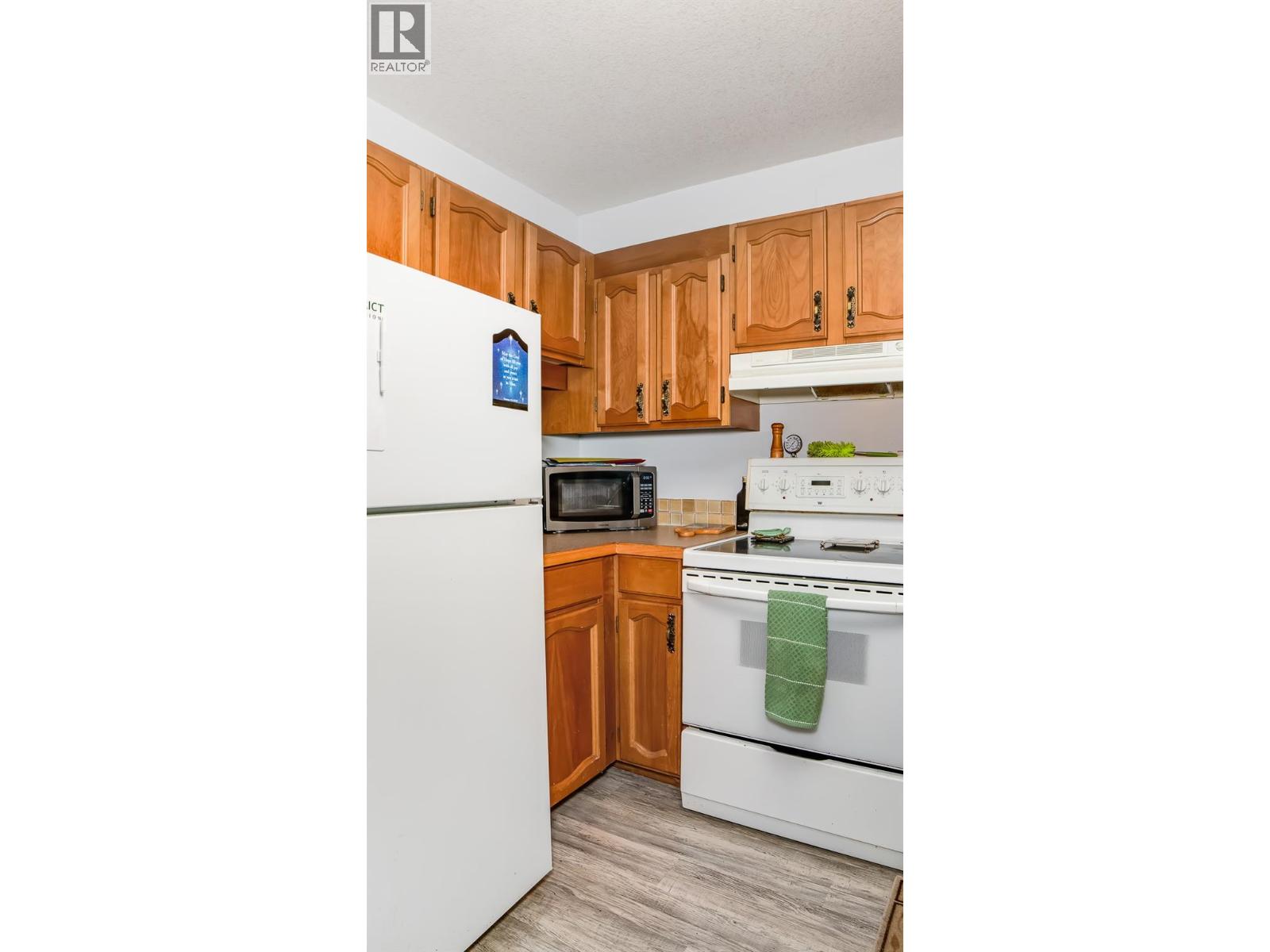 1720 HILLSIDE Street - 8