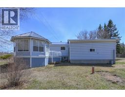 Bath (# pieces 1-6) - 568 Des Acadiens Boulevard, Bertrand, NB E1W1G6 Photo 6
