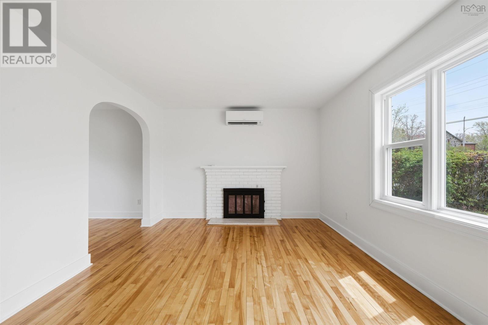 Property 25 of 48 of 258 Joffre Street