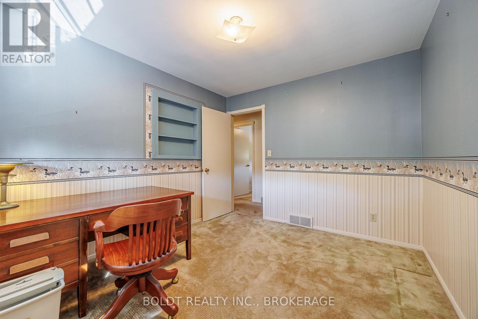 7 MAYHOLME COURT - 18