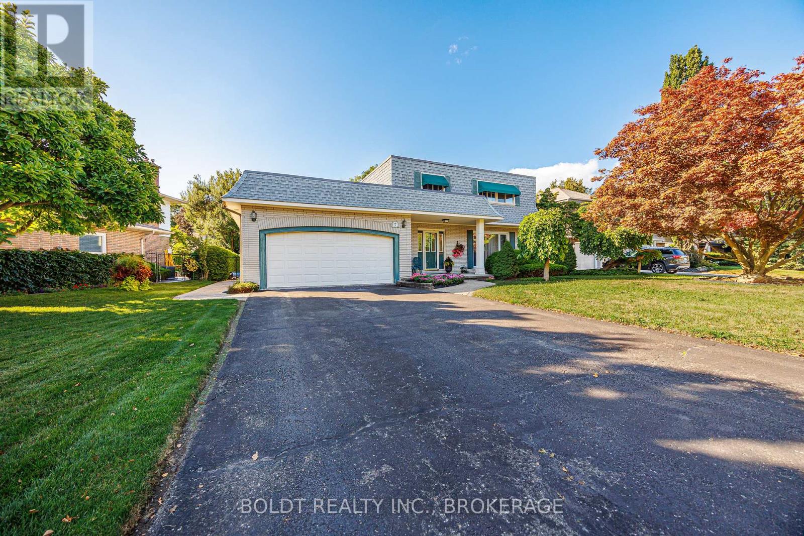 7 MAYHOLME COURT - 2
