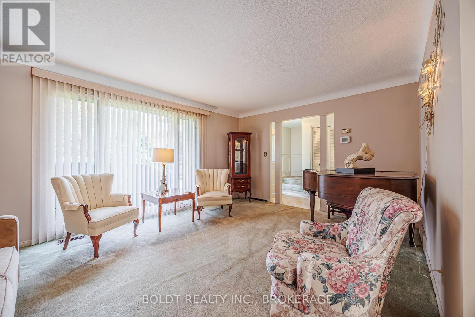 7 MAYHOLME COURT - 6