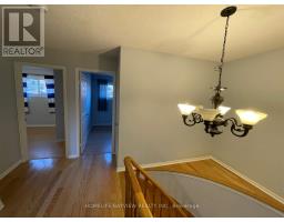 128 Heathwood Heights Drive, Aurora, ON L4G4W1 Photo 17