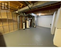 128 Heathwood Heights Drive, Aurora, ON L4G4W1 Photo 13