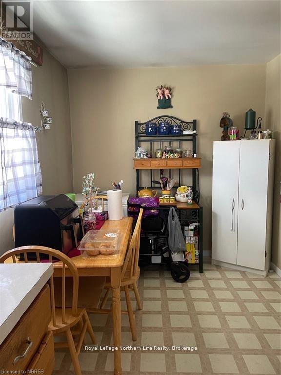431 DUDLEY AVENUE - 8