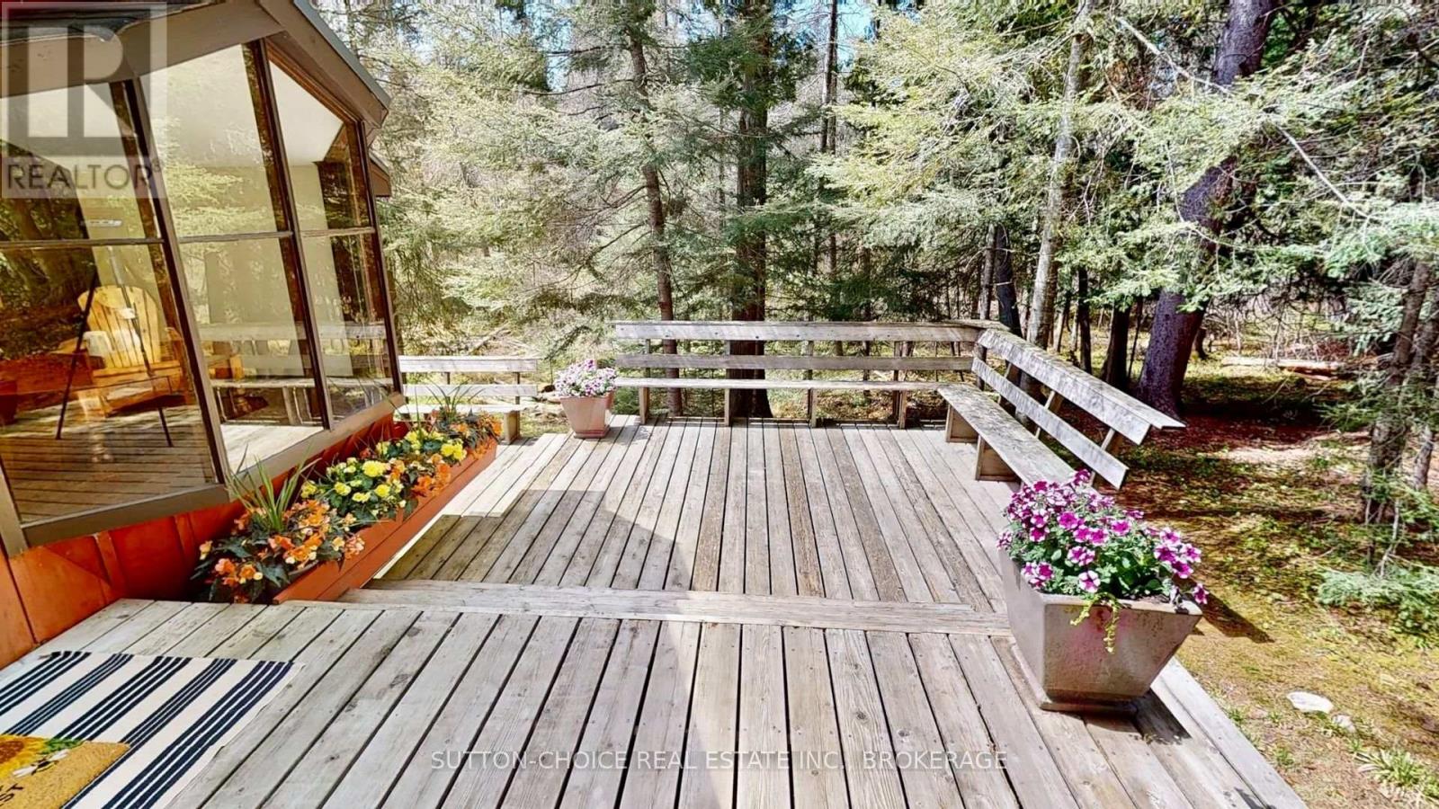 104 HEMLOCK ISLAND - 3
