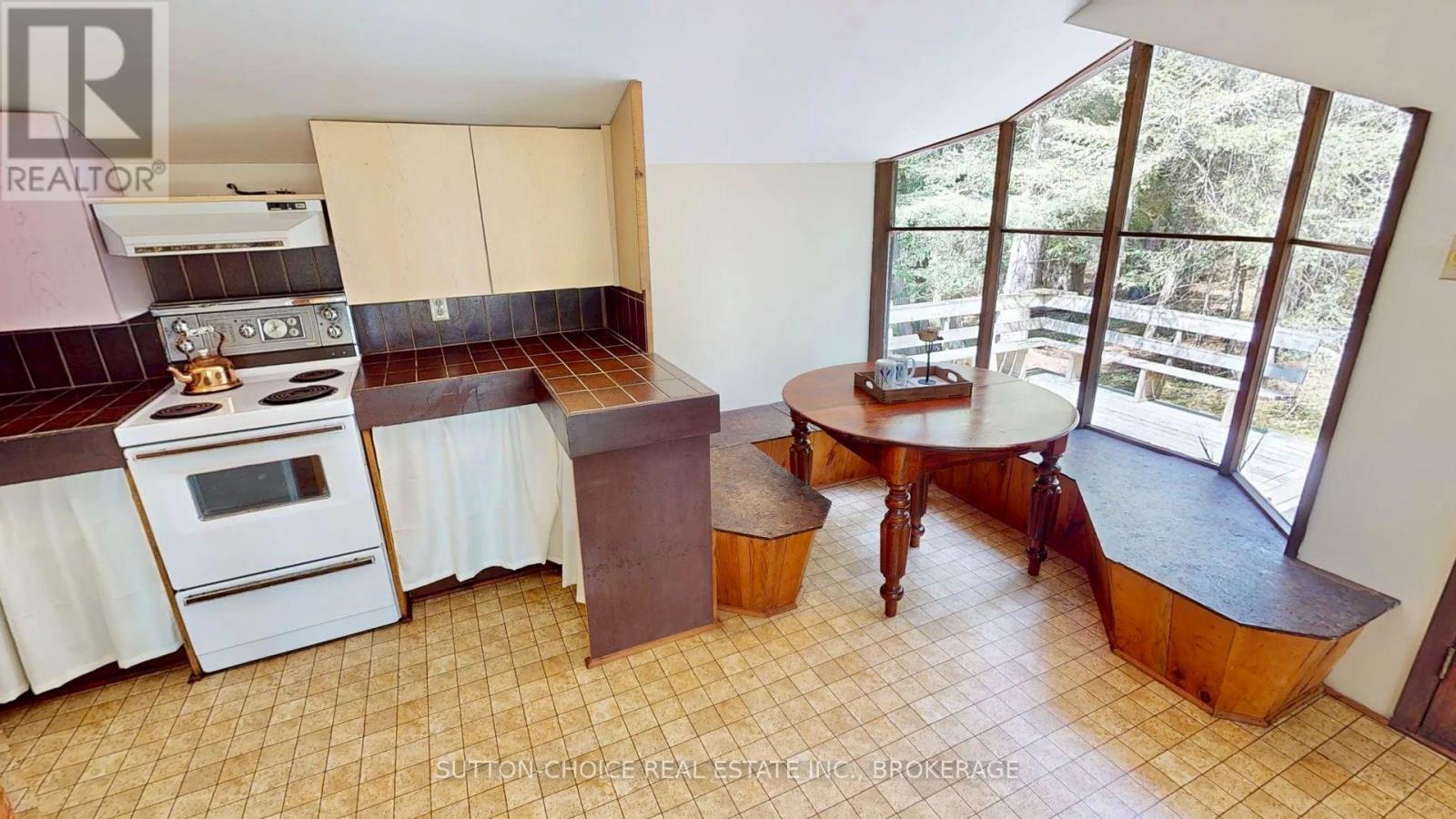 104 HEMLOCK ISLAND - 8