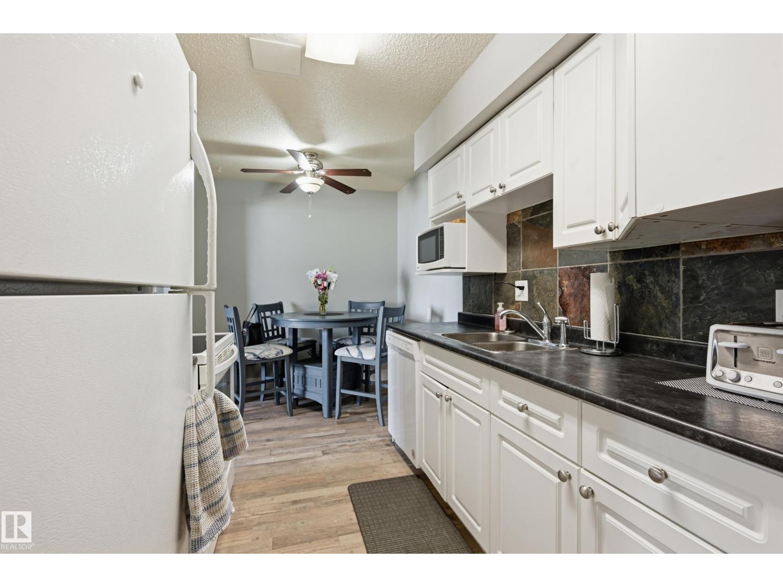 #9 8020 141 AV NW - 7