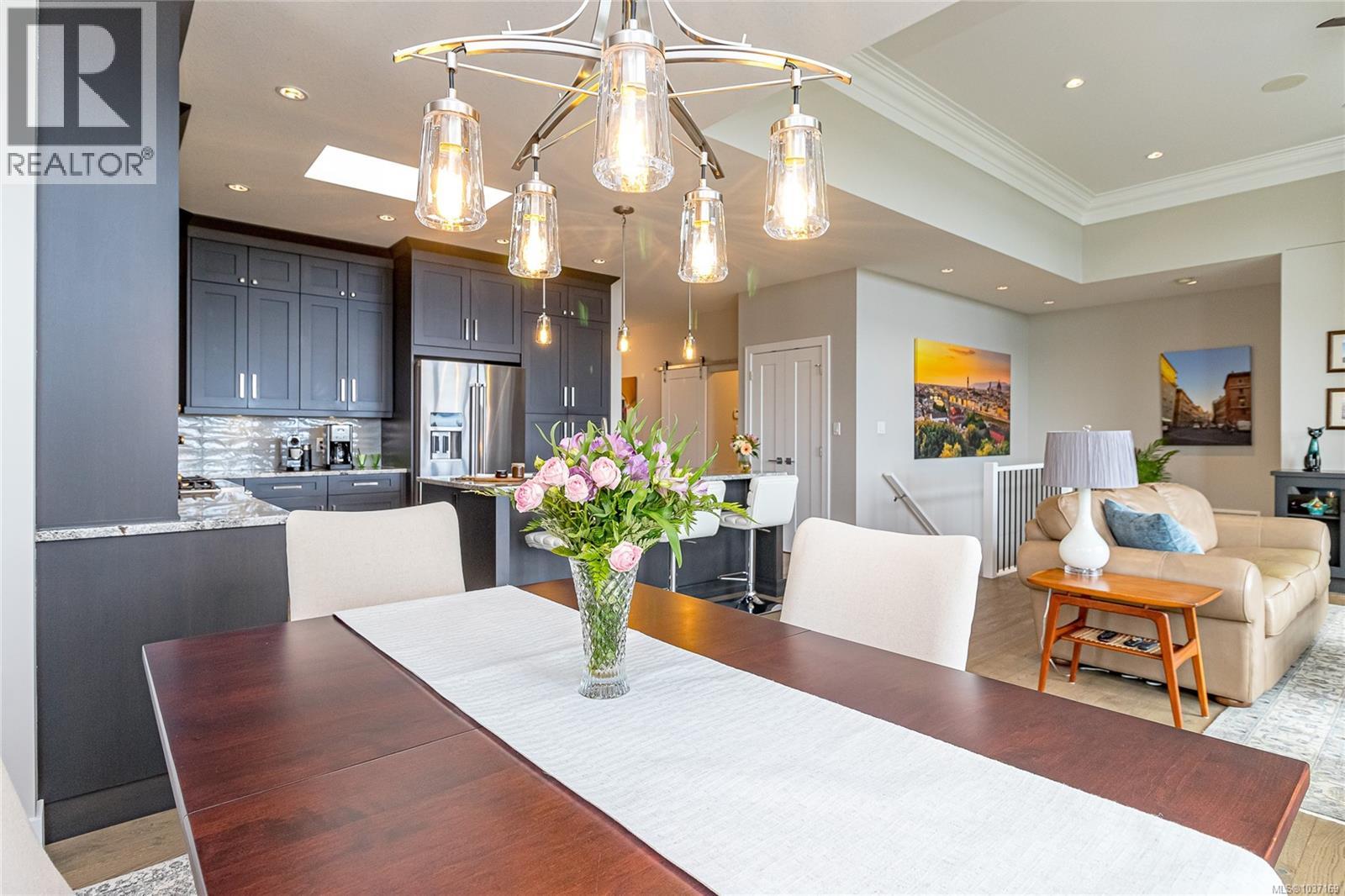 #16 626 Farrell Rd - 18