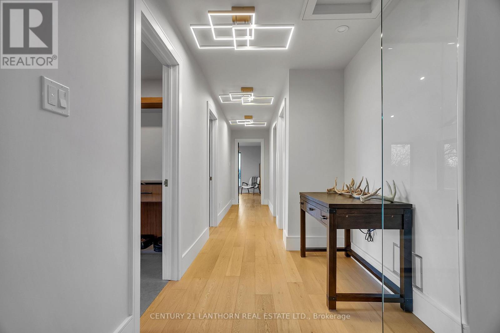 676 FOXTON ROAD - 16