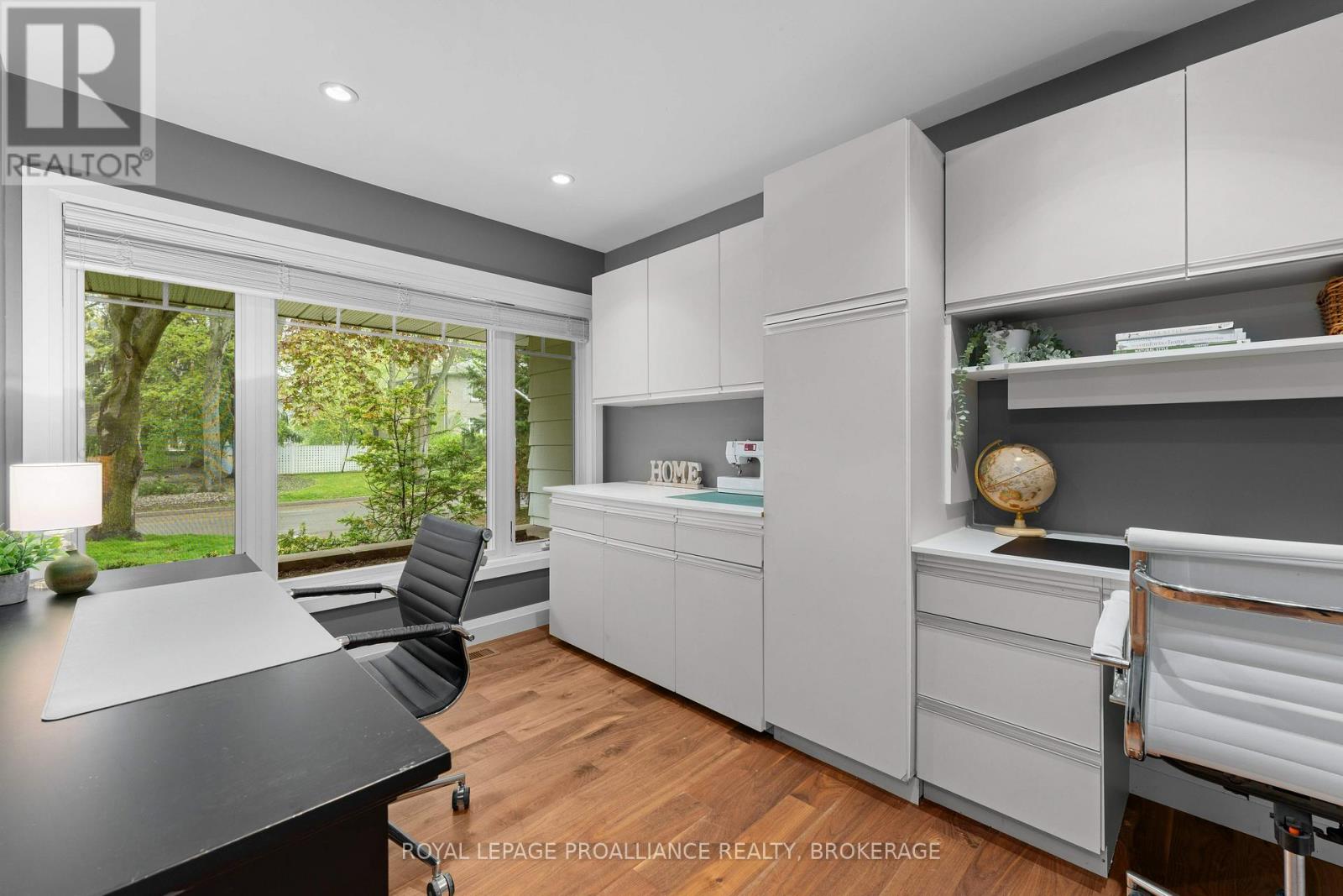 29 HILLCROFT DRIVE - 18