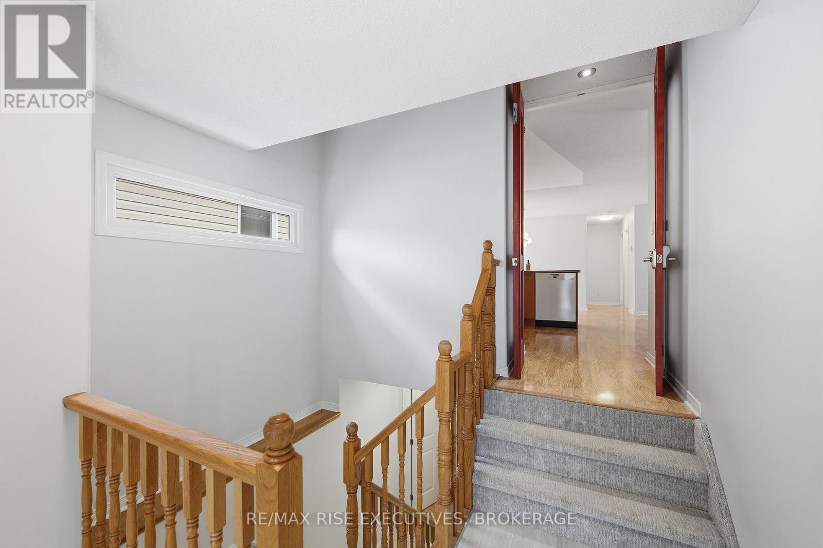 926 BLUFFWOOD AVENUE - 5