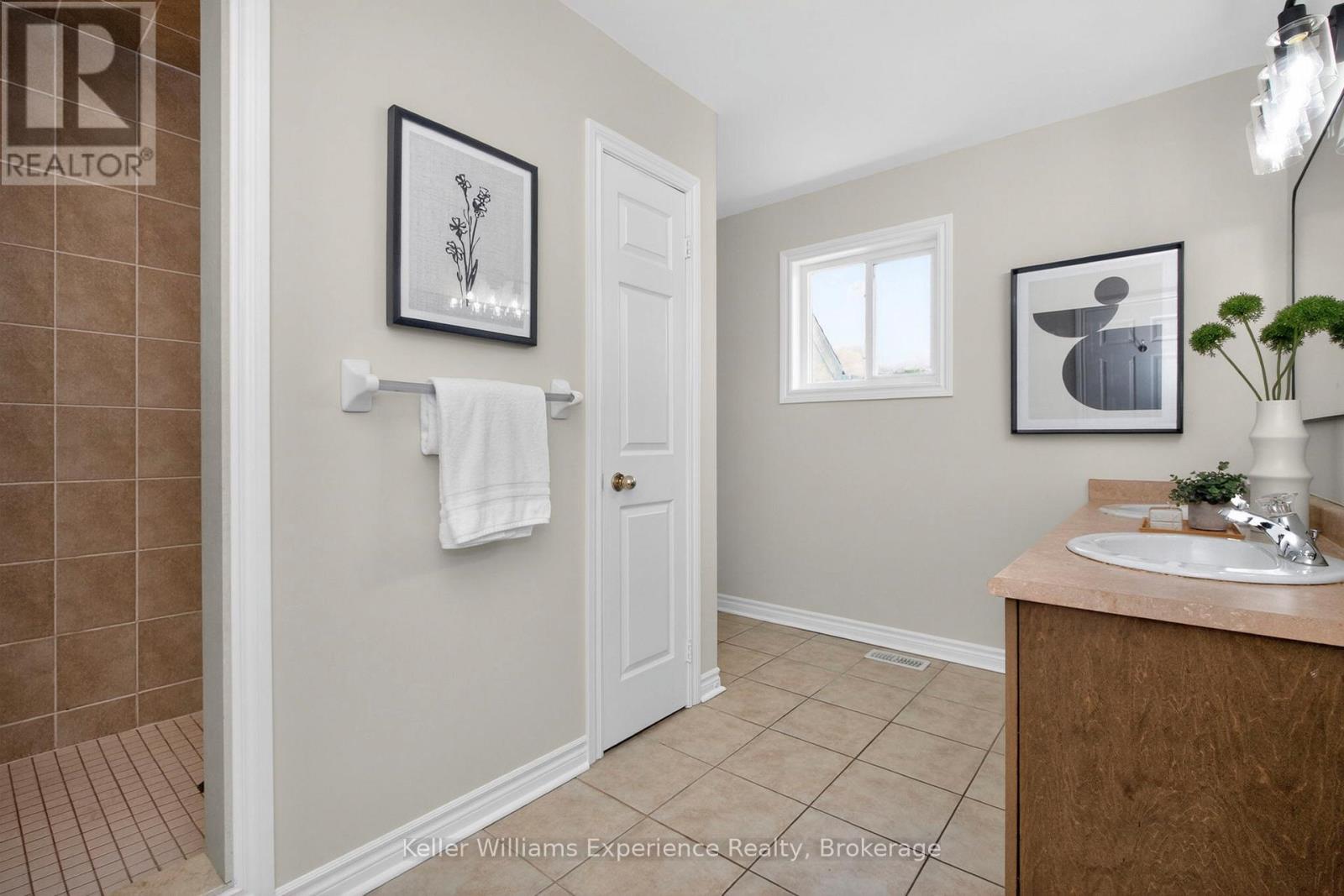26 LYNN STREET - 27