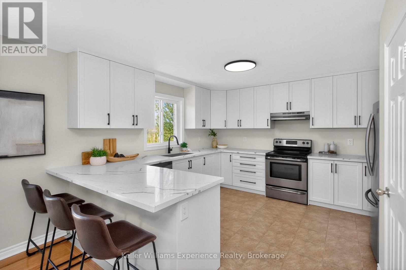26 LYNN STREET - 8