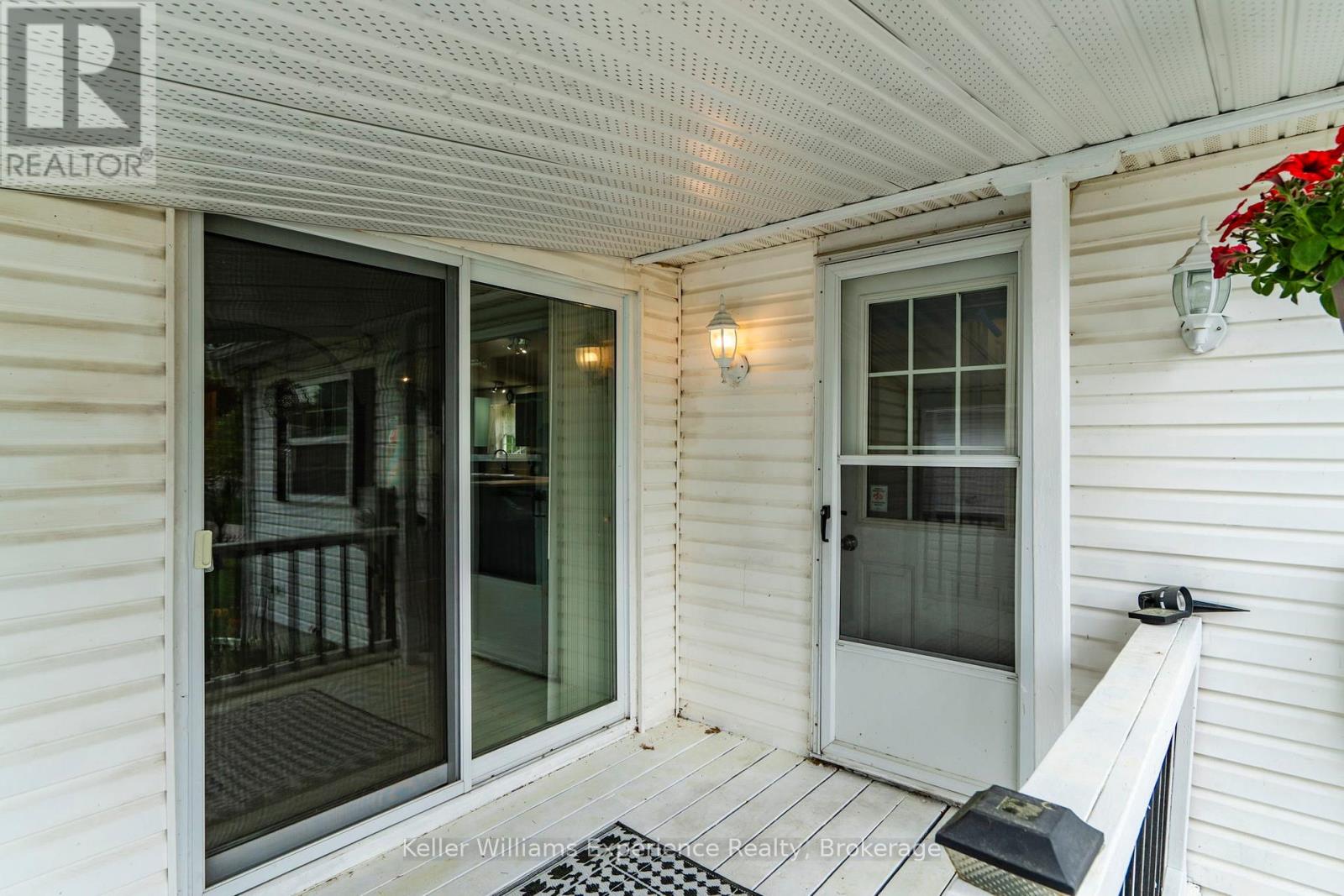 #15 5411 ELLIOTT SIDE ROAD - 4