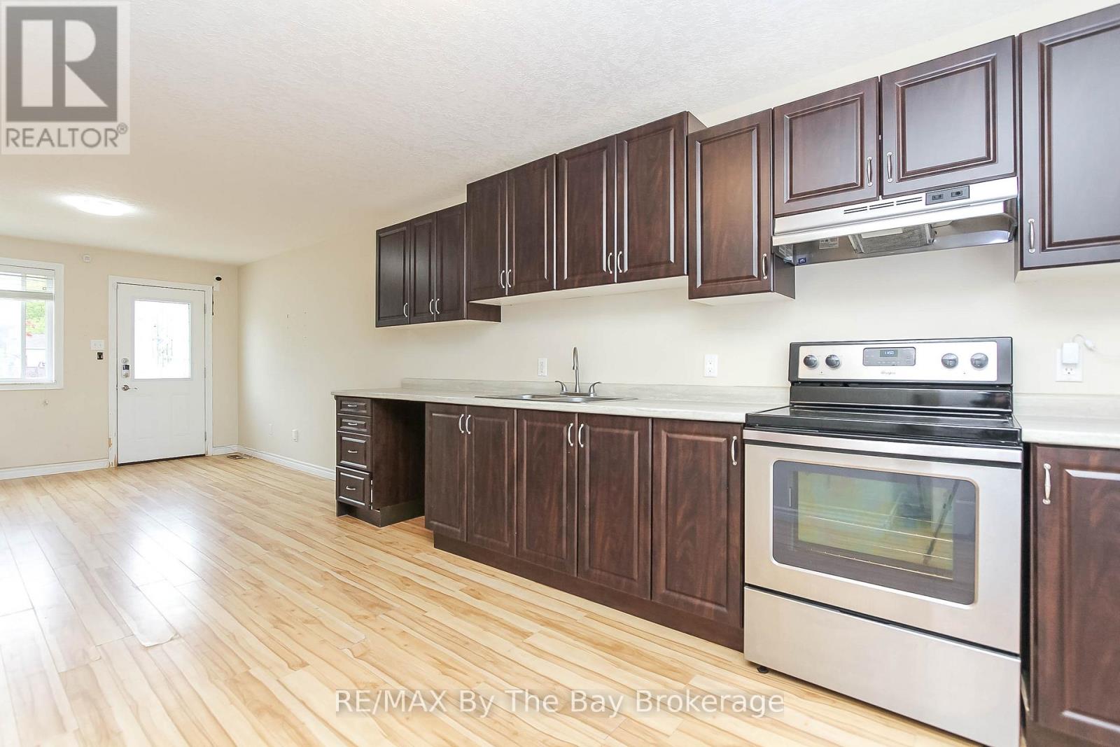 24 GLENWOOD DRIVE - 13