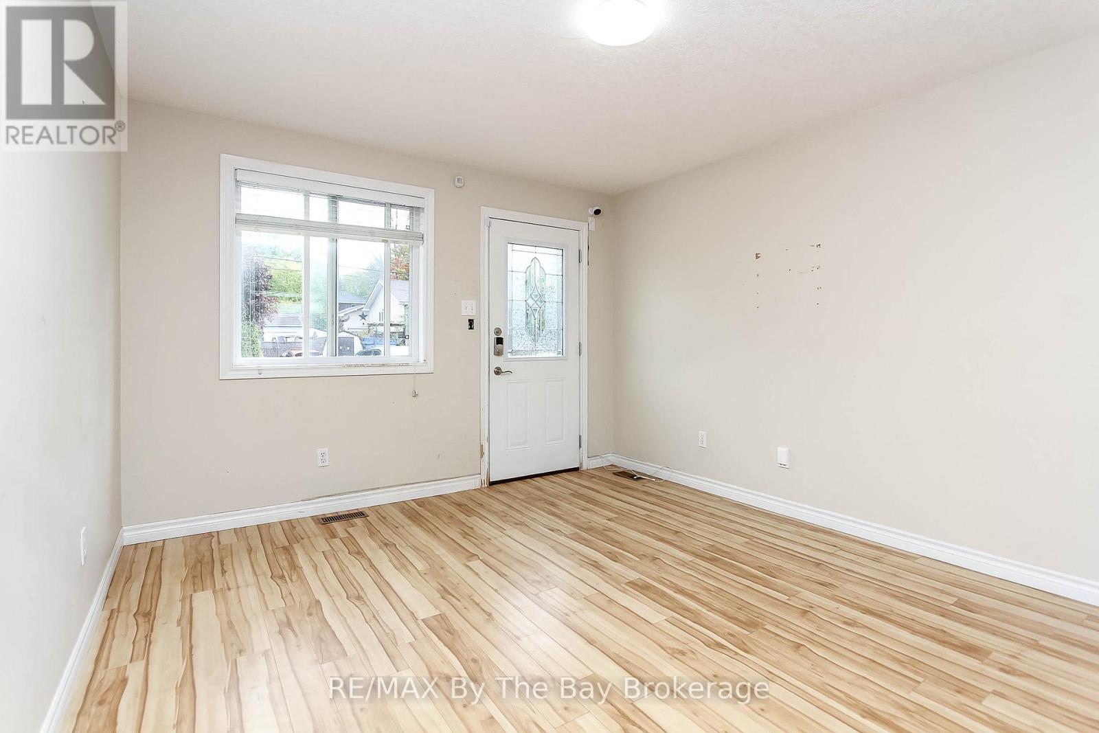 24 GLENWOOD DRIVE - 7