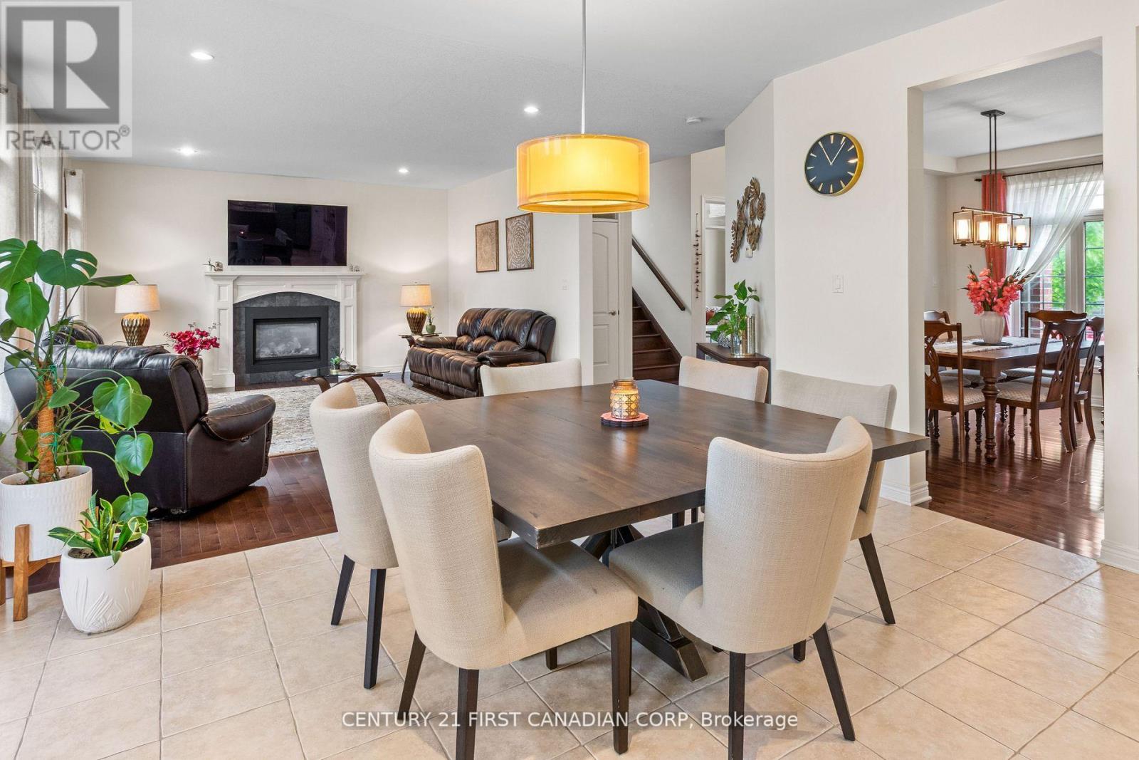 #10 515 SKYLINE AVENUE - 17