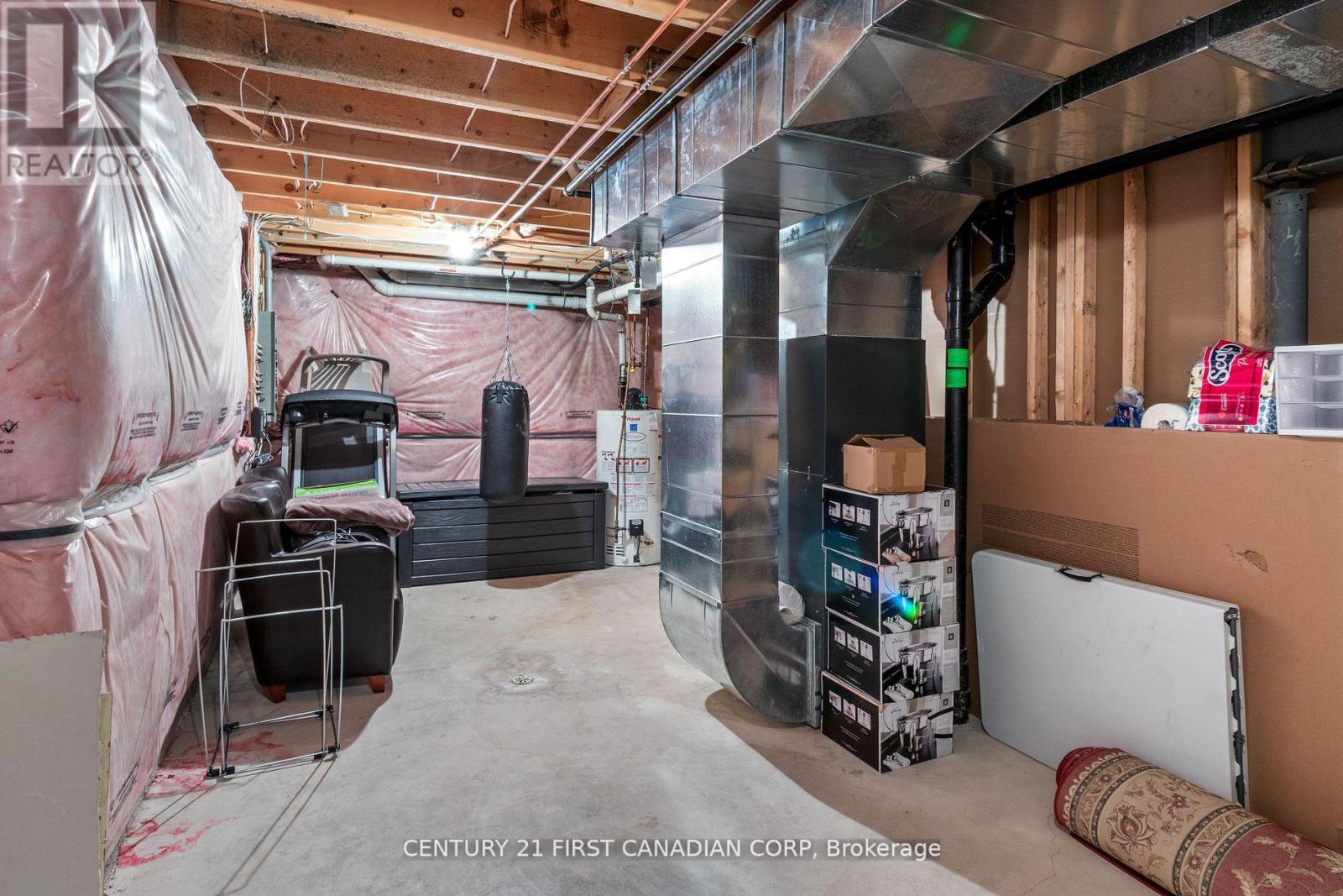 #10 515 SKYLINE AVENUE - 29