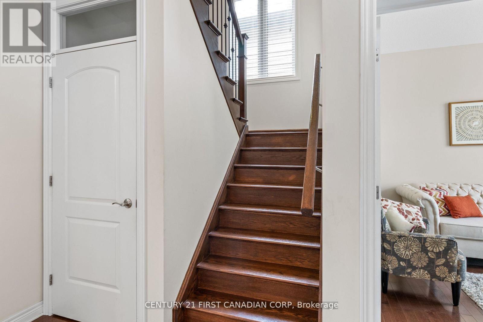 #10 515 SKYLINE AVENUE - 30