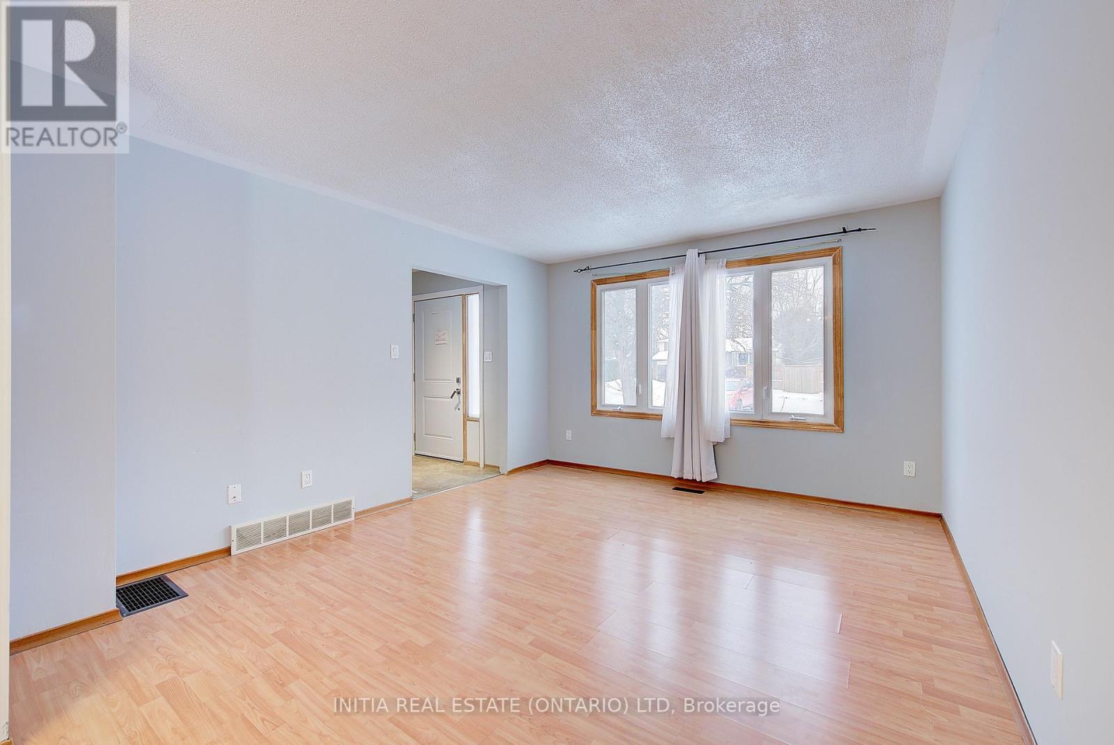 78 LYSANDA COURT - 11