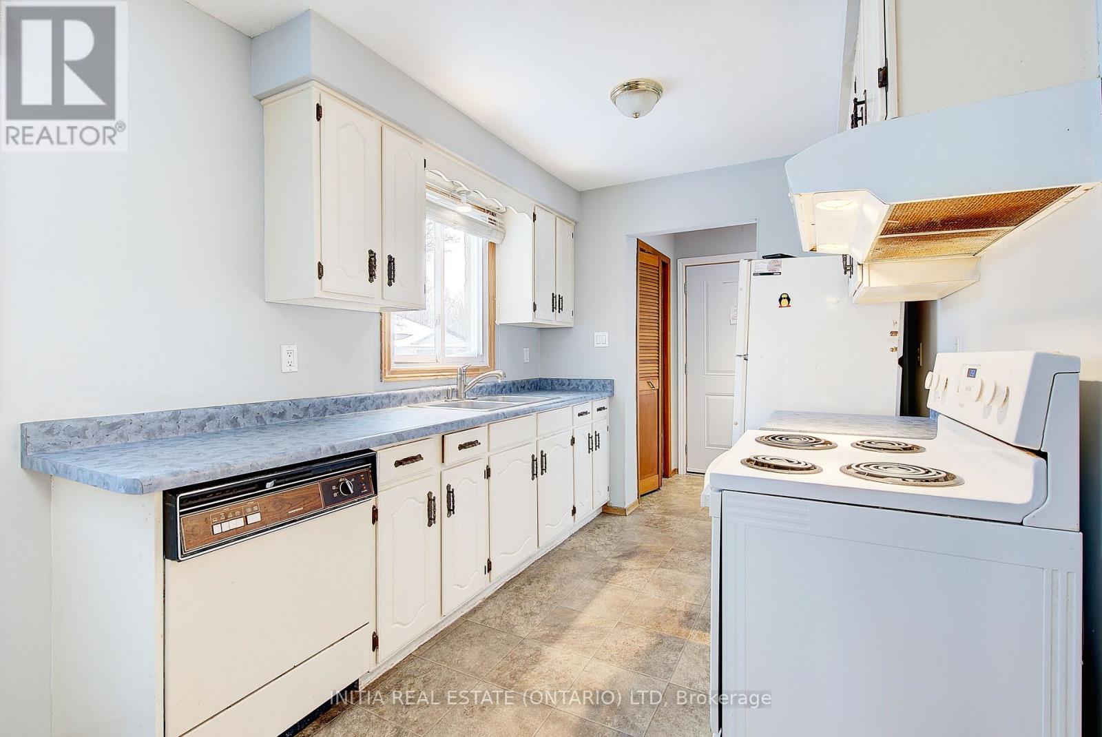 78 LYSANDA COURT - 17