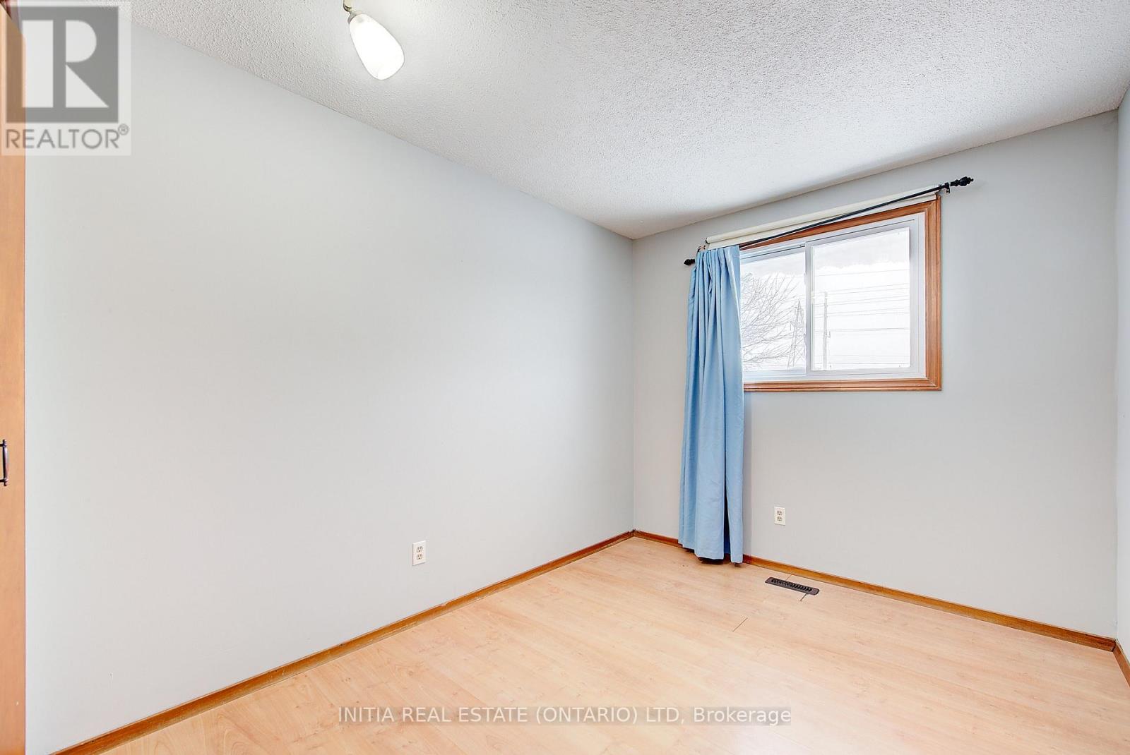 78 LYSANDA COURT - 28