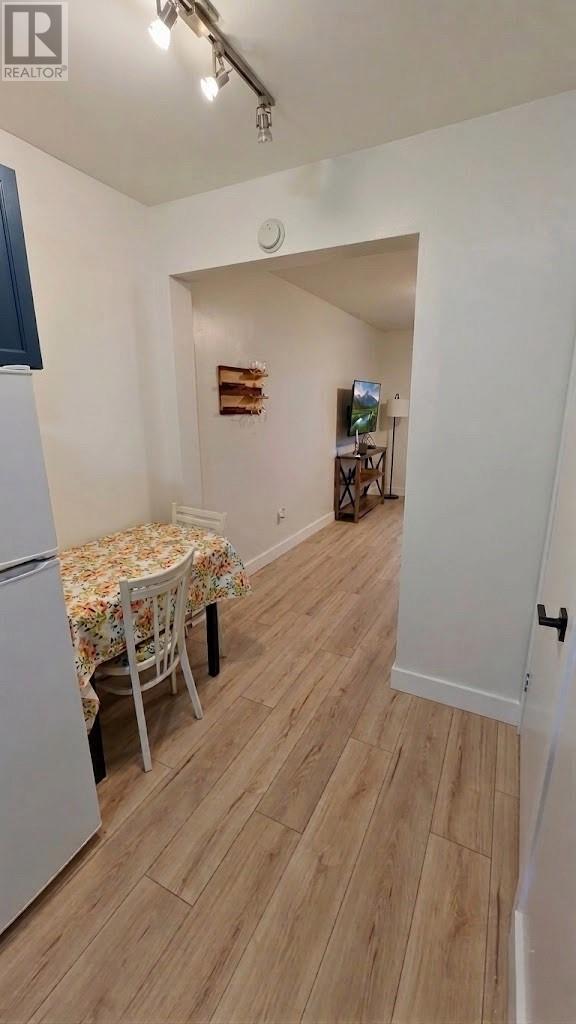 2 Henley Street - 24