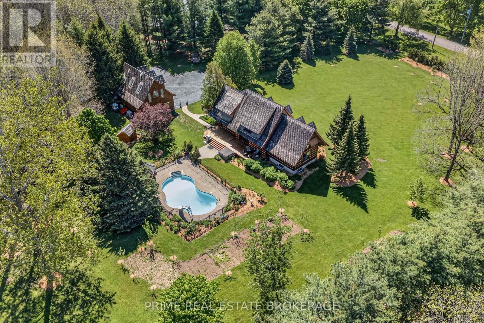 575 EMILY STREET - 4