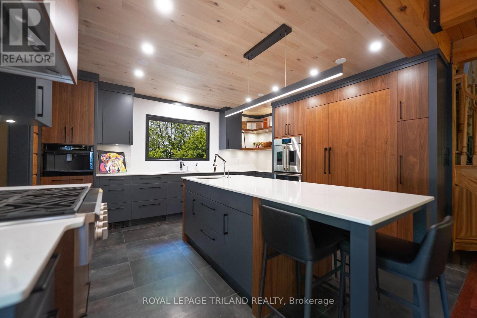 2056 MOCKINGBIRD STREET - 12