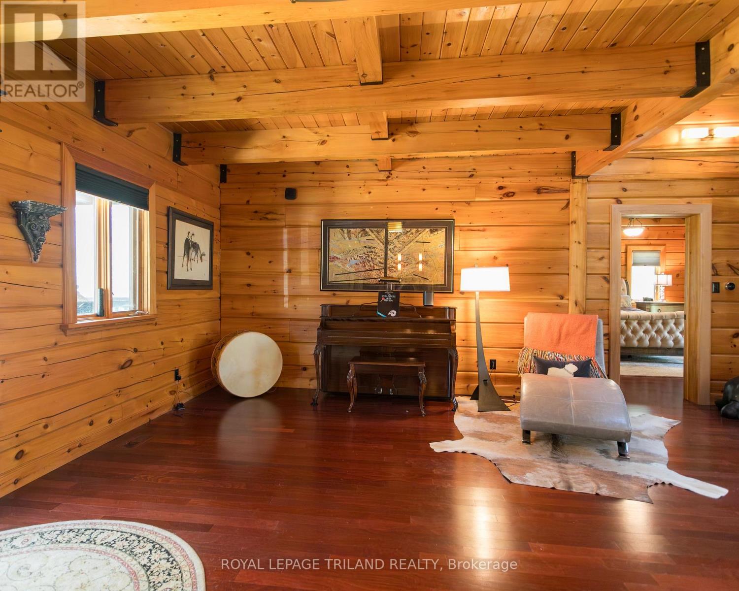 2056 MOCKINGBIRD STREET - 4