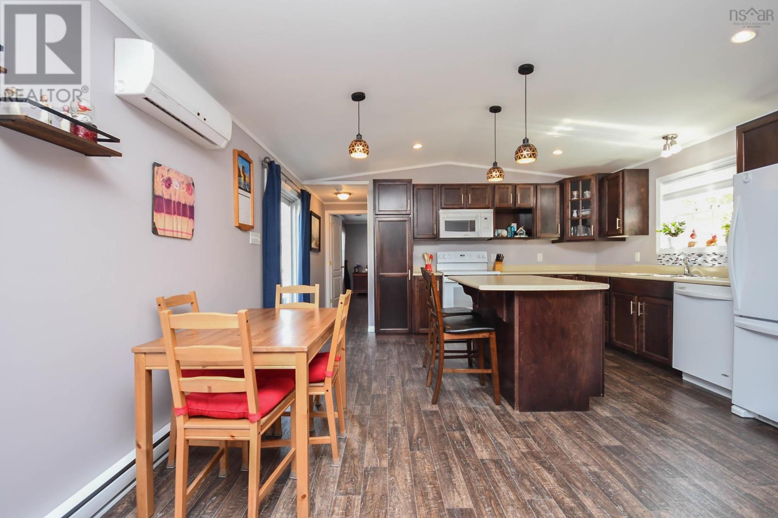 Property 24 of 28 of 28 Third Street