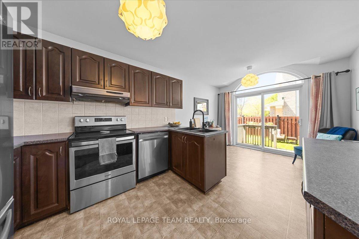 345 FORESTBROOK STREET - 21