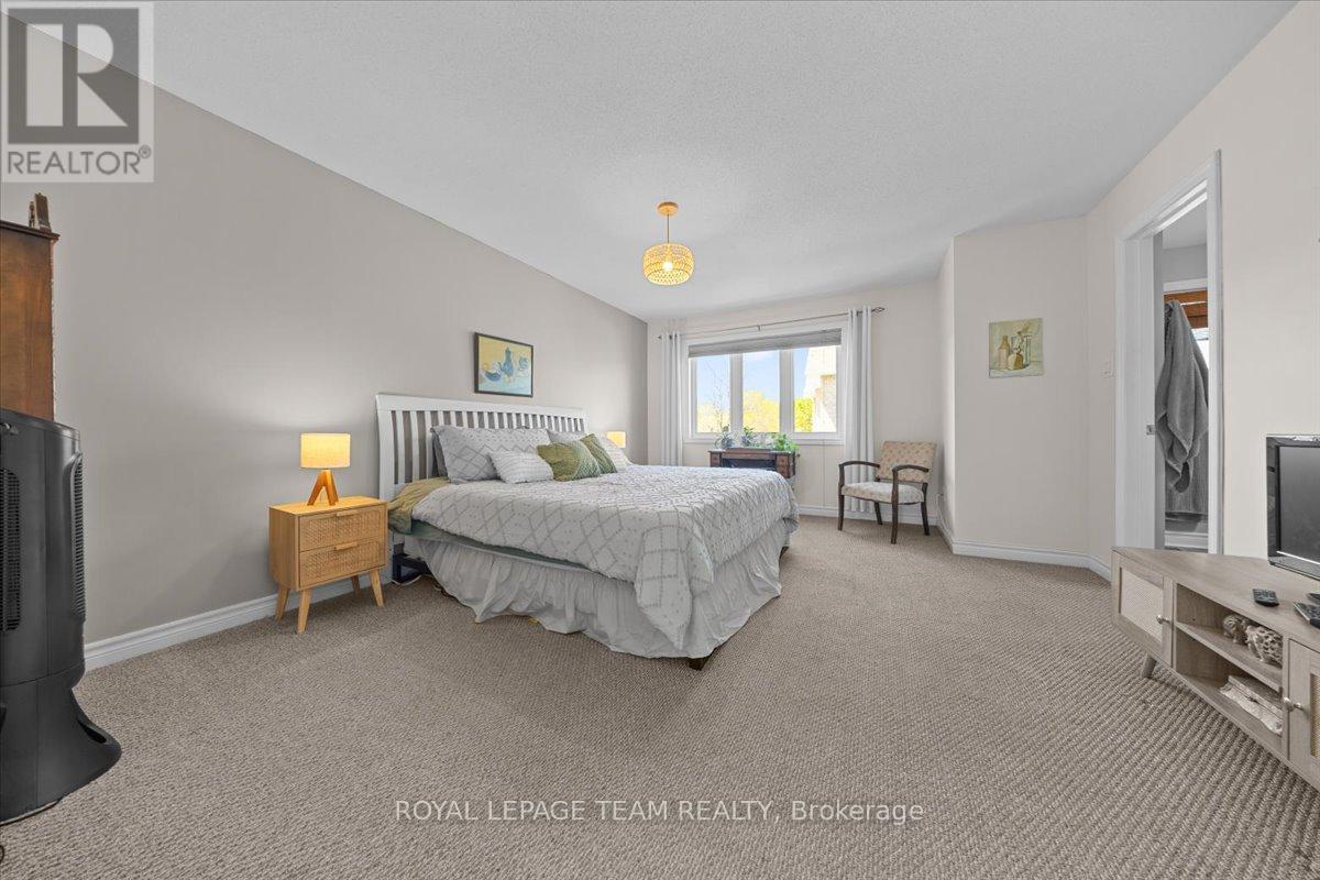 345 FORESTBROOK STREET - 27