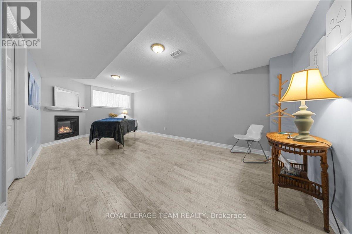345 FORESTBROOK STREET - 35