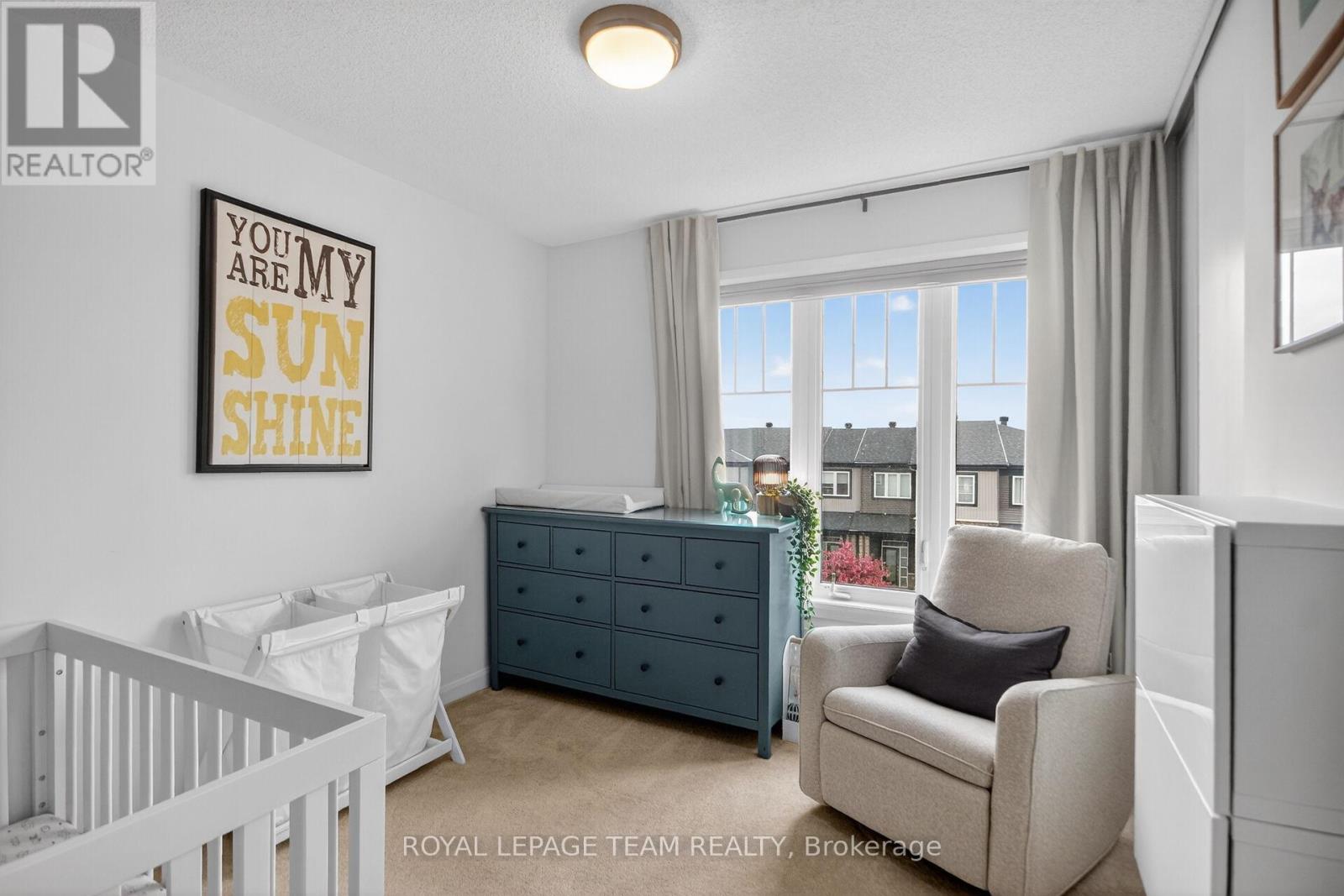 569 CLEMENCY CRESCENT - 26