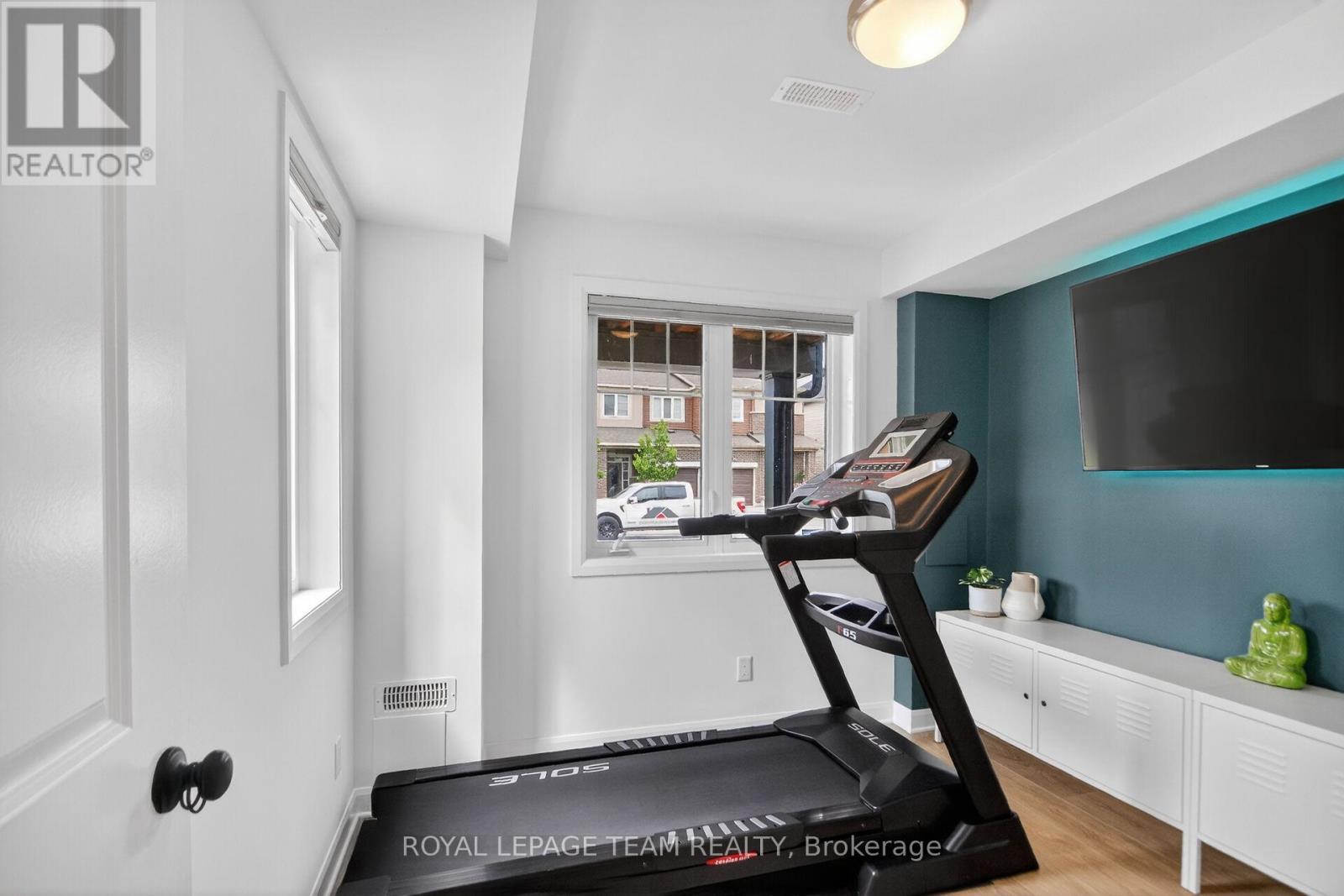 569 CLEMENCY CRESCENT - 8