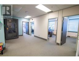 300, 301 - 135 Michael Cowpland Drive, Ottawa, ON K2M2E9 Photo 14