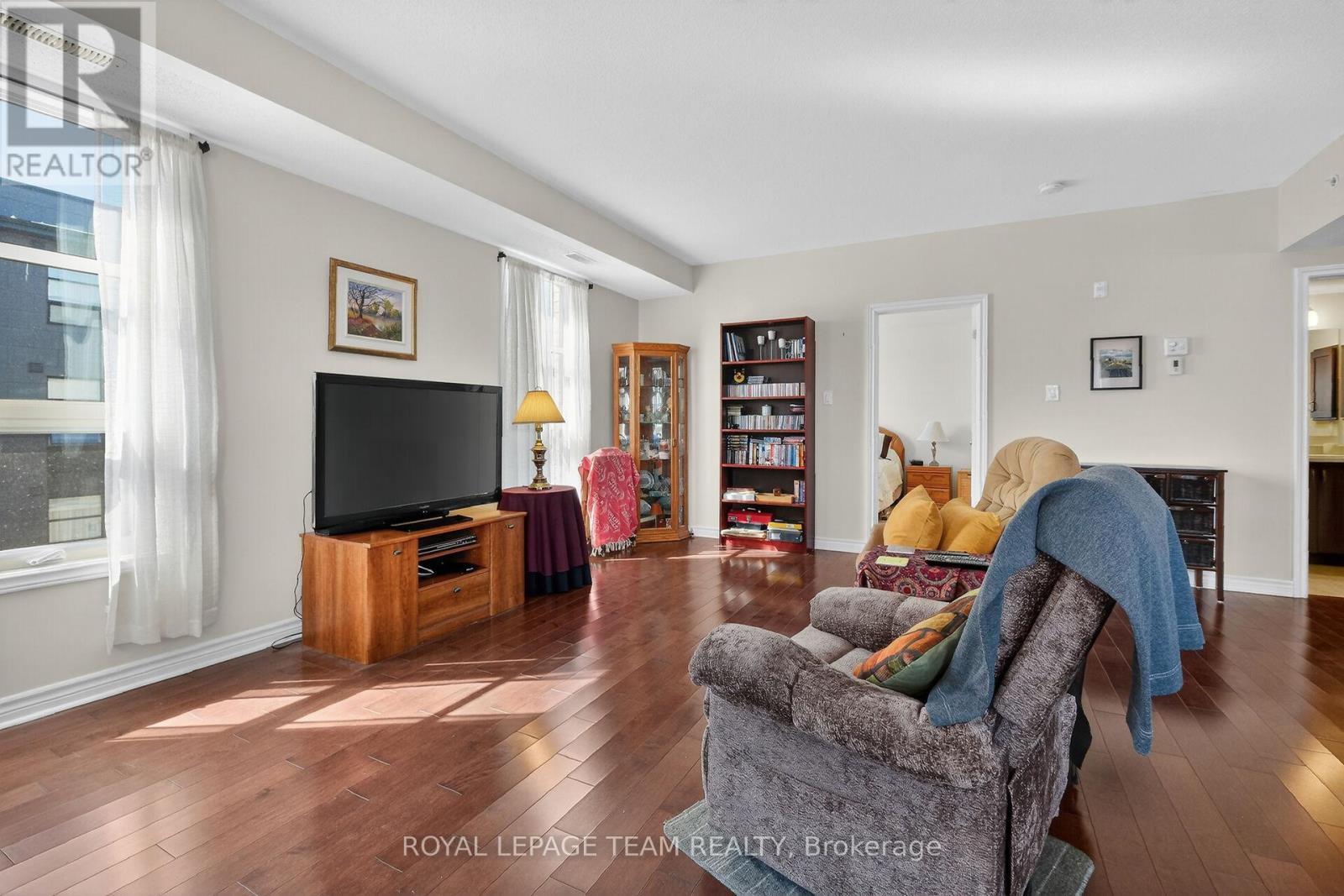 2 Bed, 2 Bath Apartment for Sale in Ottawa – 302 – 100 MONTBLANC PRIVATE, Ottawa – MLS# X13185112 - Image 9