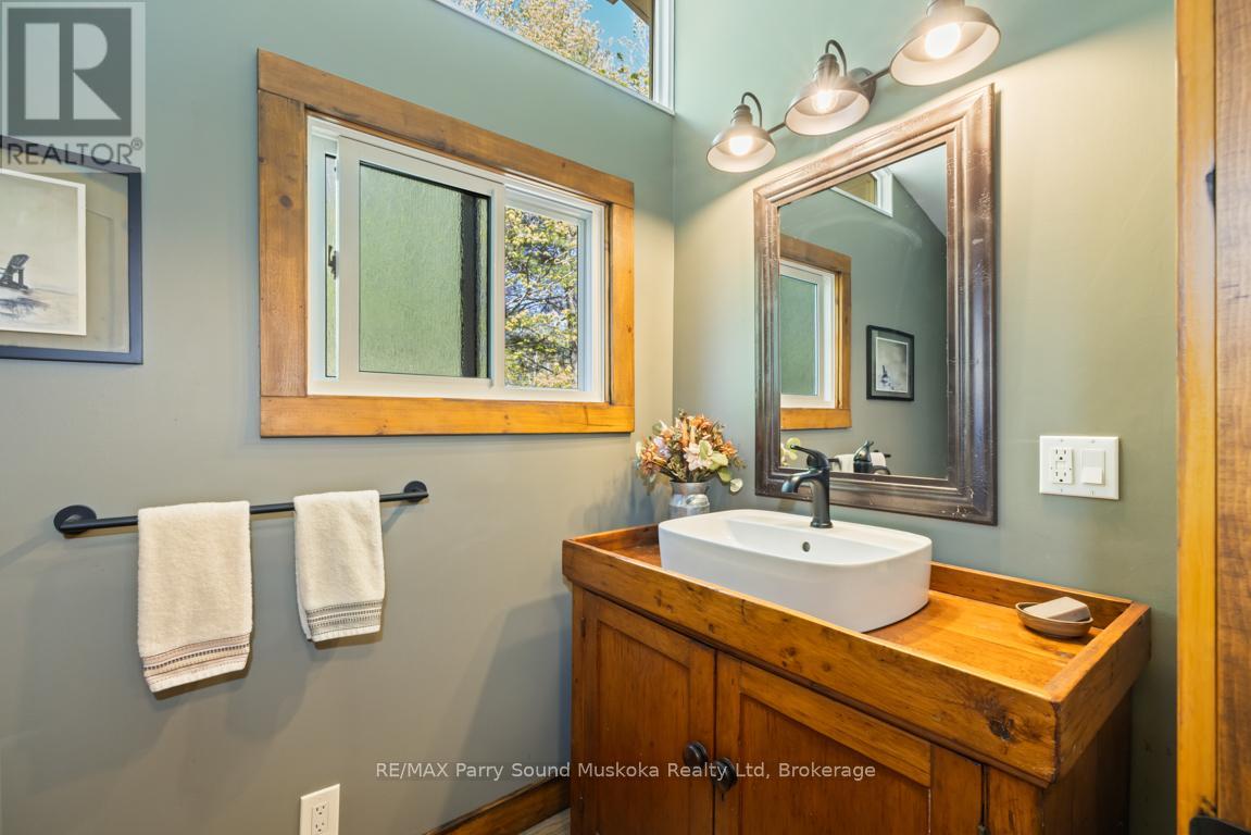 13 PENINSULA SHORES ROAD E - 14