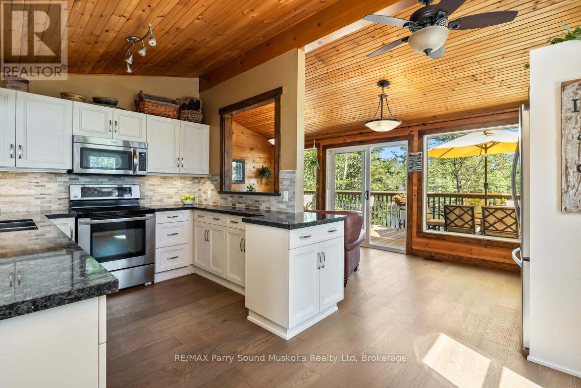 13 PENINSULA SHORES ROAD E - 17