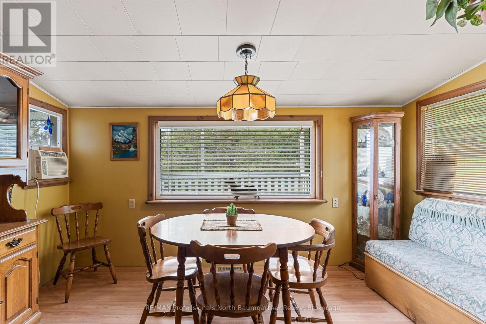 1093 REYNOLDS ROAD - 20