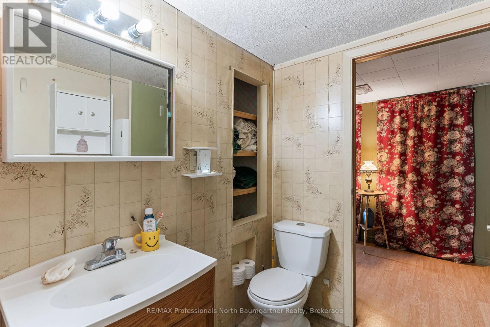 1093 REYNOLDS ROAD - 29