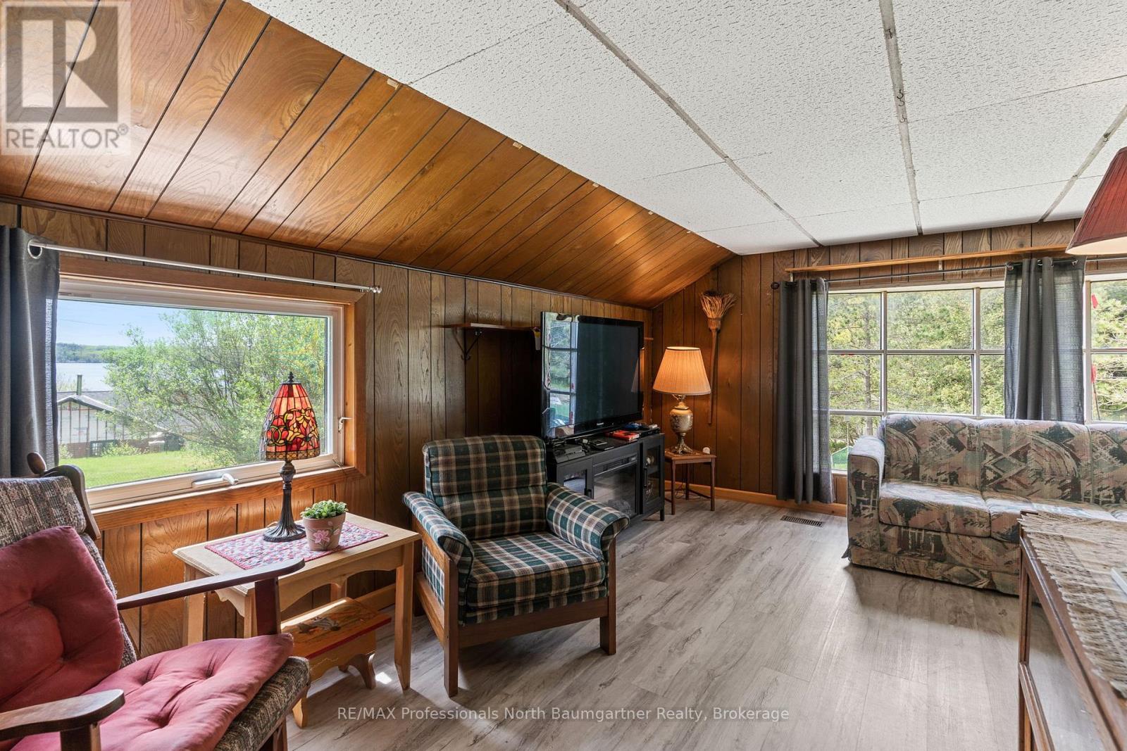 1093 REYNOLDS ROAD - 30