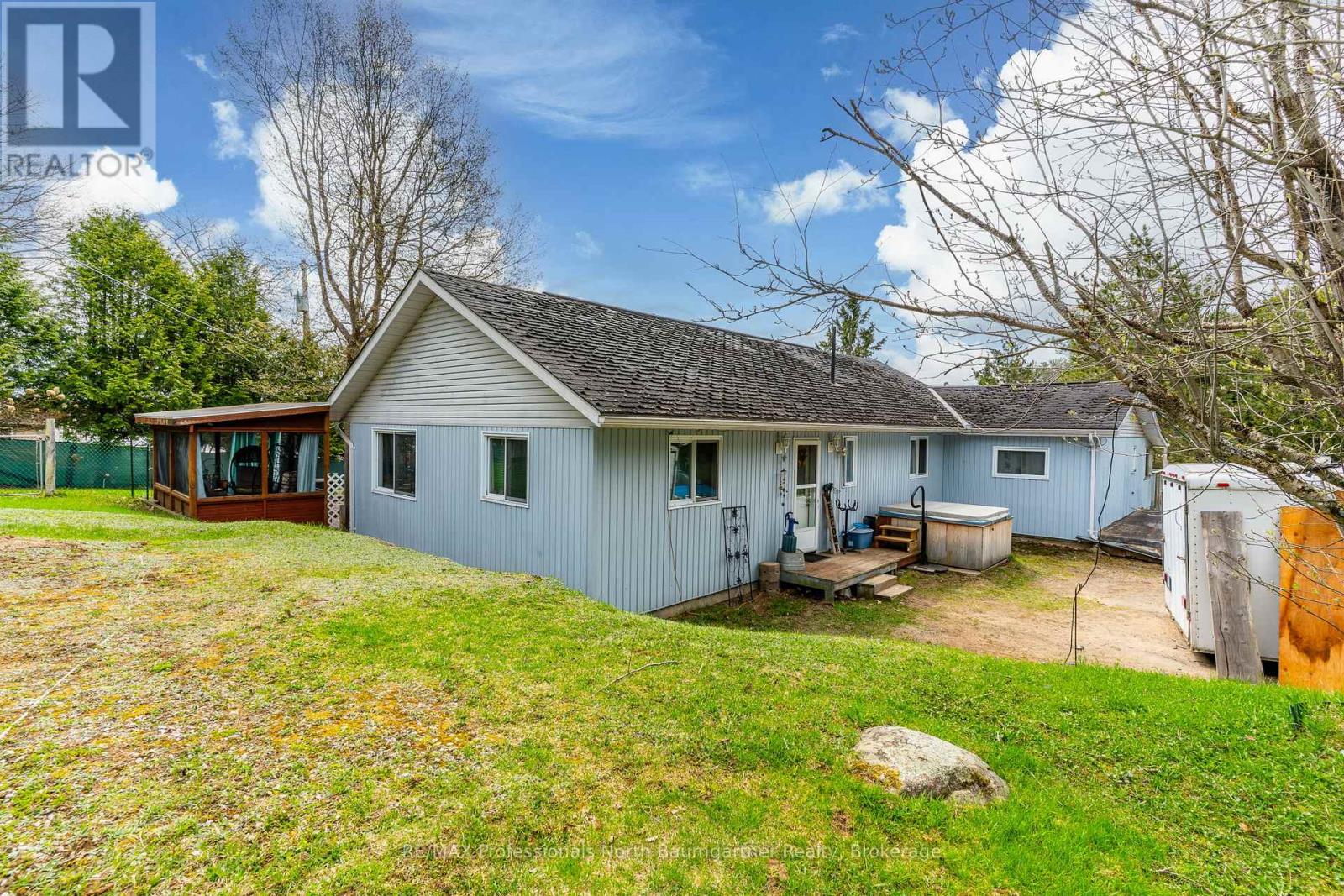 1093 REYNOLDS ROAD - 39